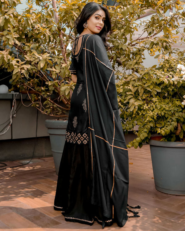 black colour sharara