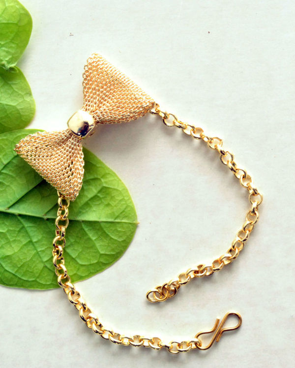 Knotty bow bracelet 1