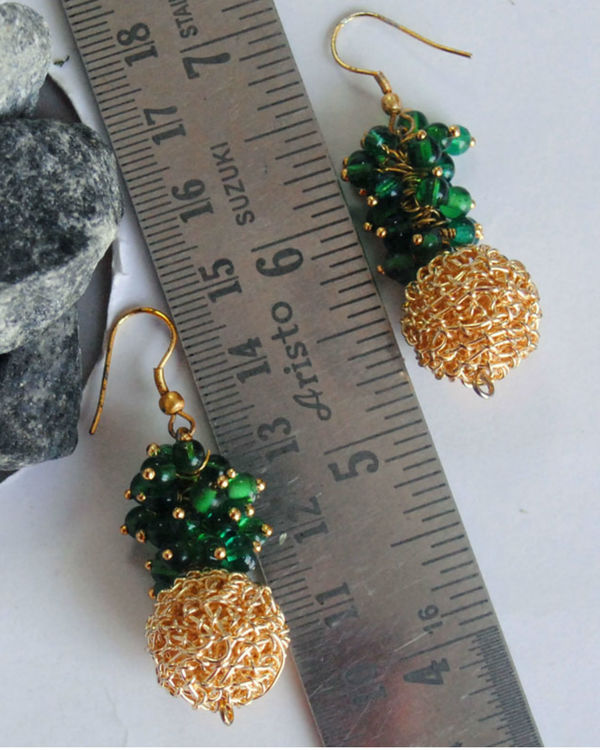 Green mesh ball earrings 1