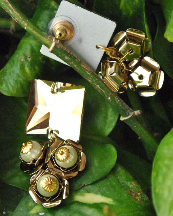 Flower trio earrings 1