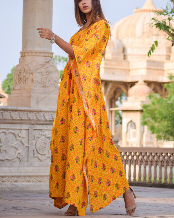 Yellow checkered kaftan by Amari Jaipur | The Secret Label