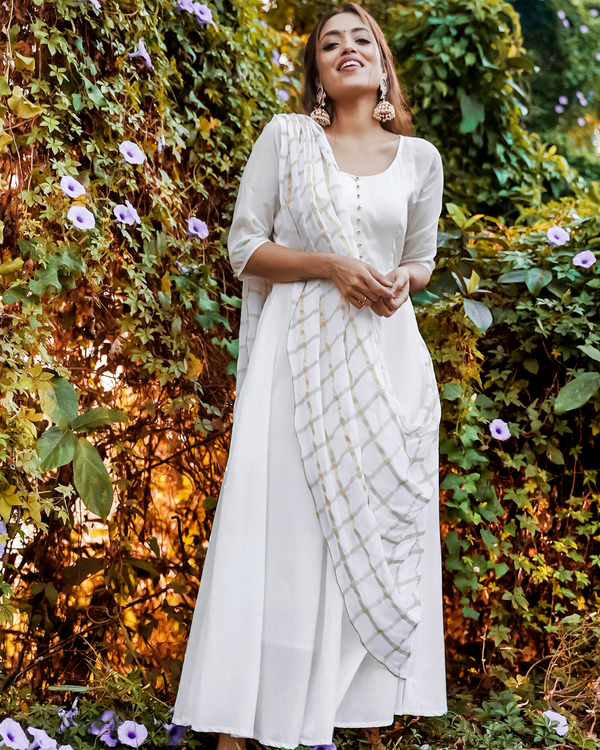 White flared dress with dupatta 2