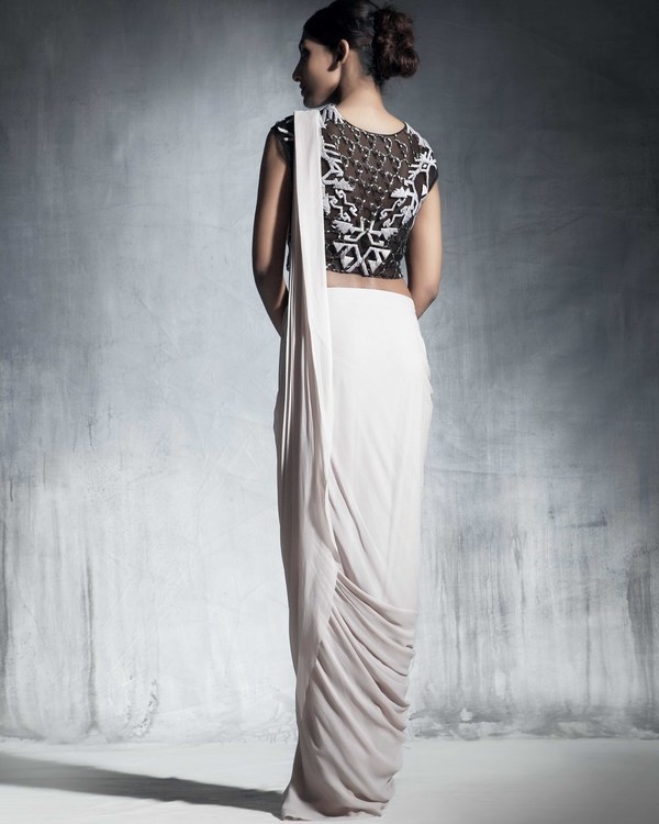 Ecru draped saree 1