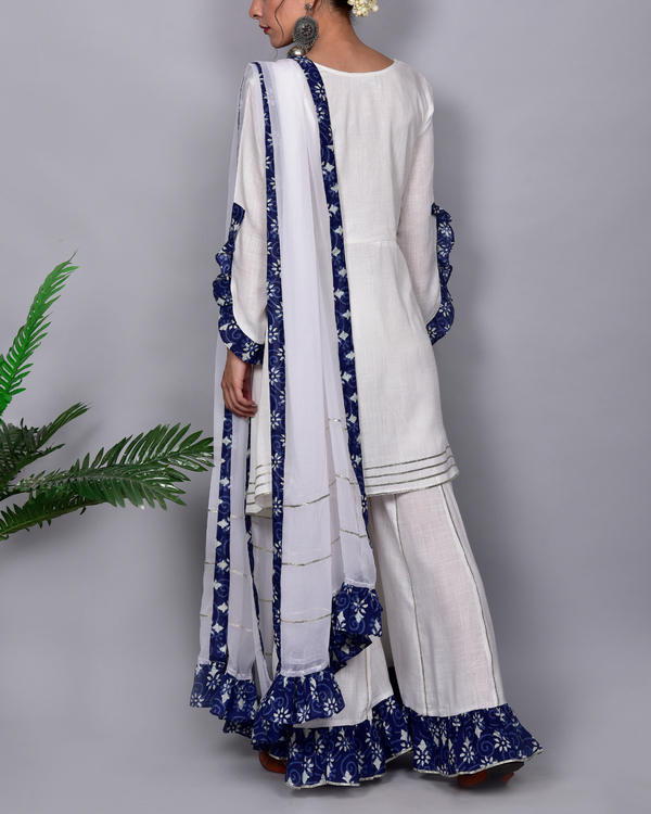 White cotton suit with georgette dupatta - Set of Three 2