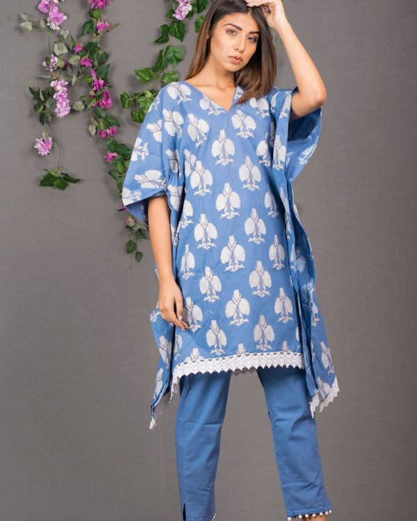 Blue kaftan and trouser set- set of two 1
