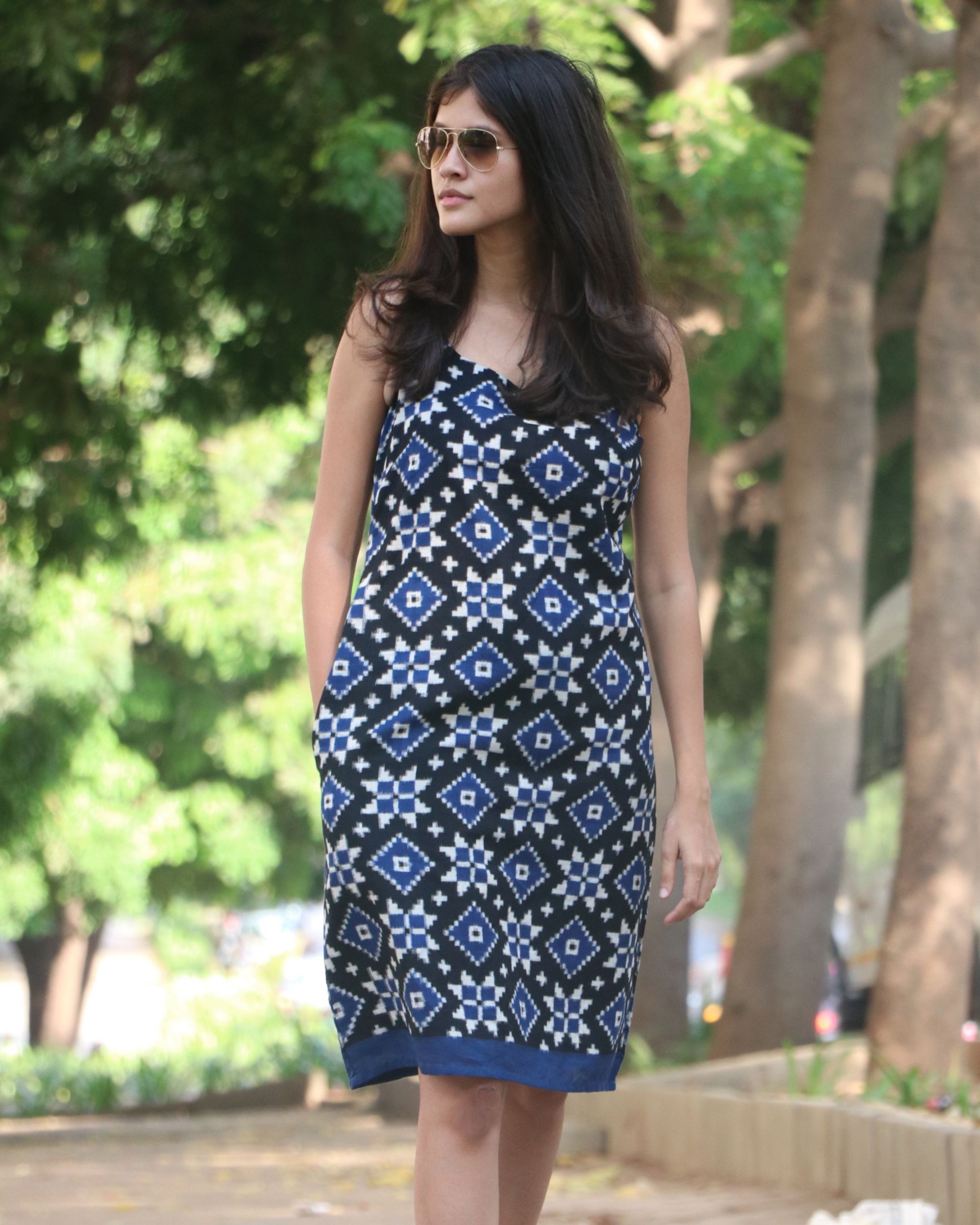 printed-navy-blue-dress-by-indigo-dreams-the-secret-label