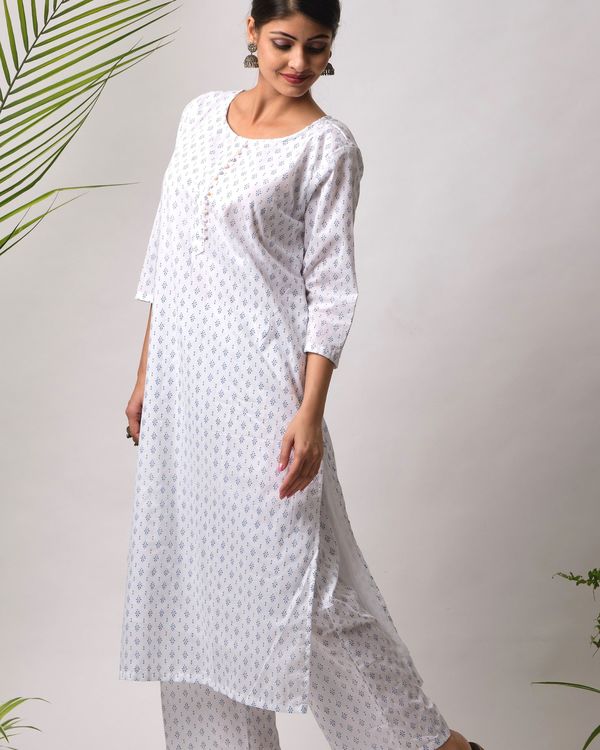 Maho cotton kurta and pants- set of two by Free Living | The Secret Label