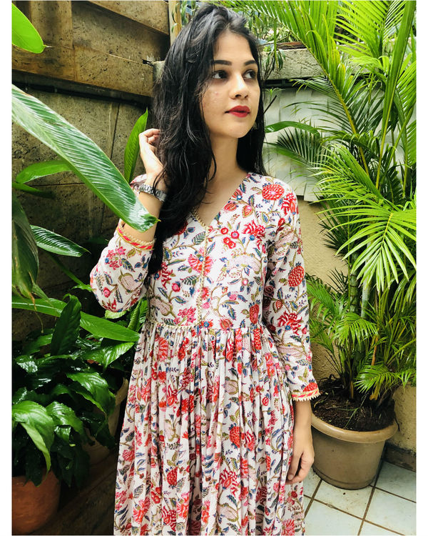 White jaipuri floral festive gown by Threeness | The Secret Label