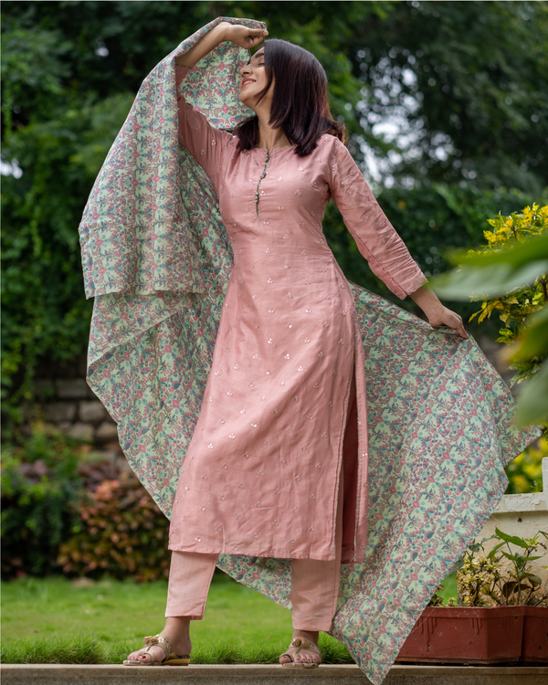 Pink embroidered kurta and pant with bird printed dupatta - set of three 4