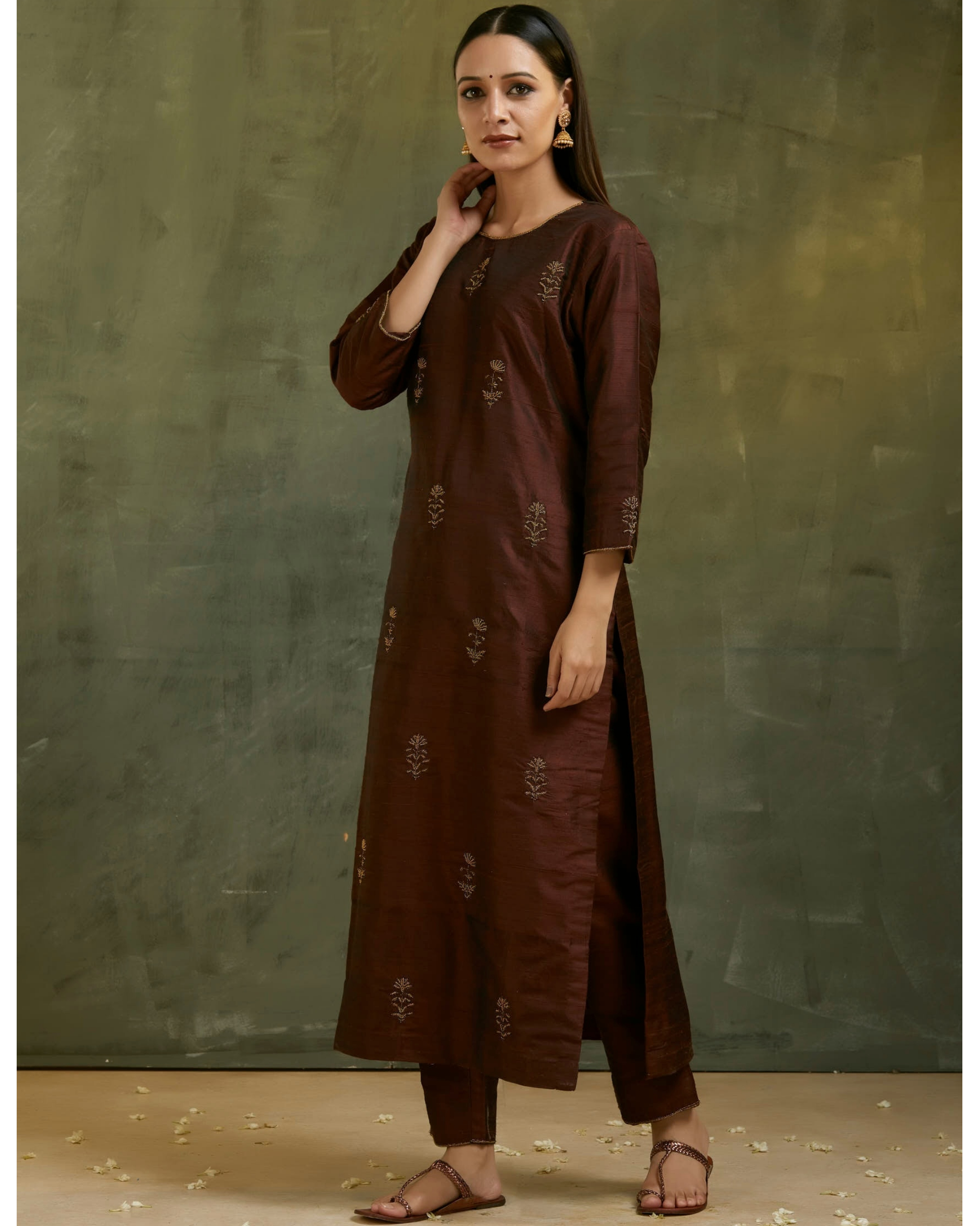 Dark brown aari embroidered kurta set with maroon dupatta Set of three