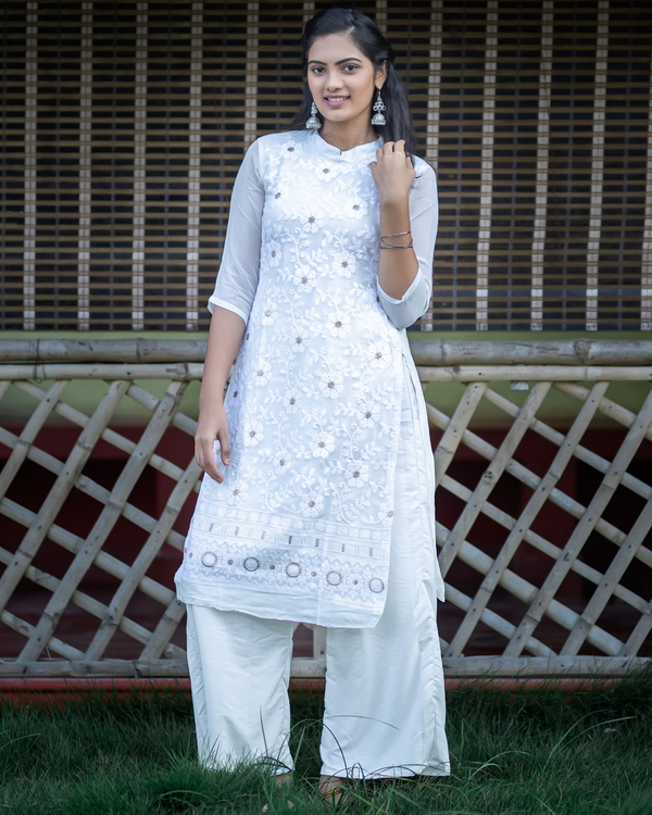 White thread work embroidered kurta and pants set- set of two 1