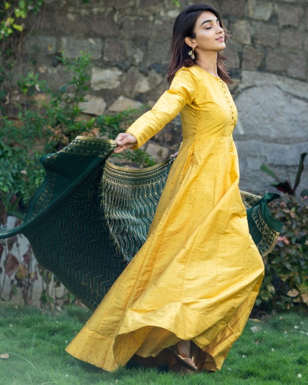 Mustard yellow paneled dress with forest green dupatta- set of two by ...