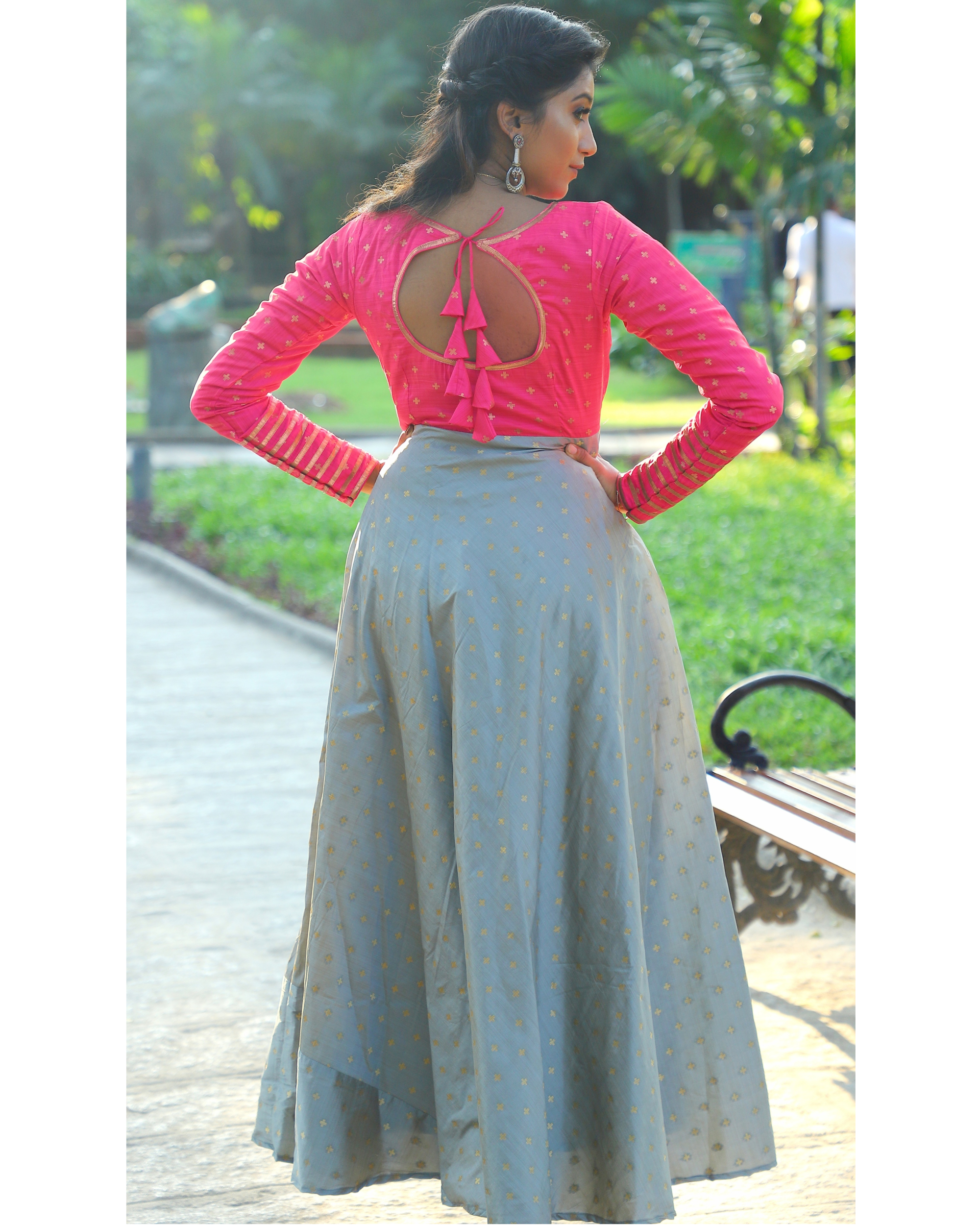 Georgette Embroidered Designer Grey & Pink Color Party Wear Indo Western  Dress at Rs 1499 in Surat