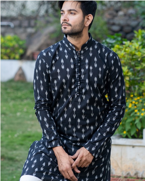 Black and white printed kurta and pyjama set- set of two by Desi Doree ...