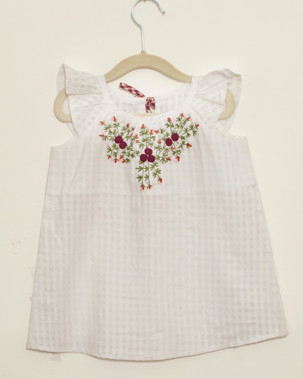 White floral embroidered ruffle top 2
