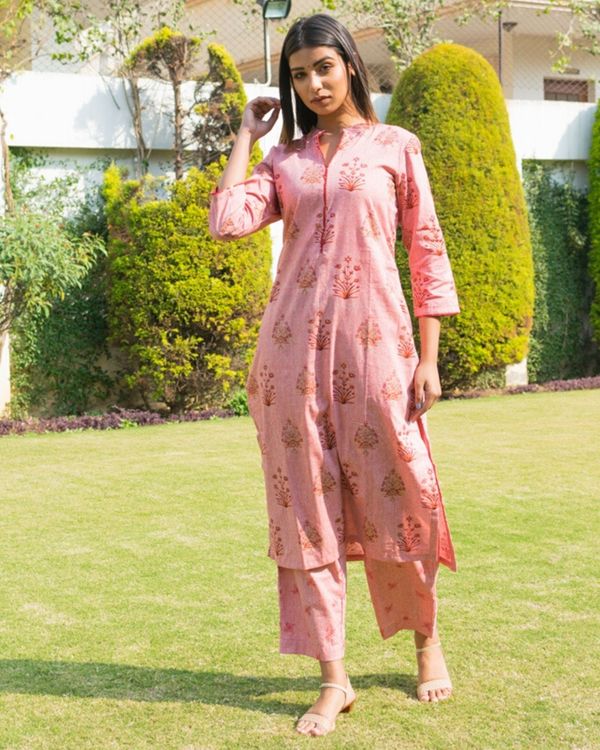Pink floral printed kurta and pants- Set Of Two by Siddhi Creation ...
