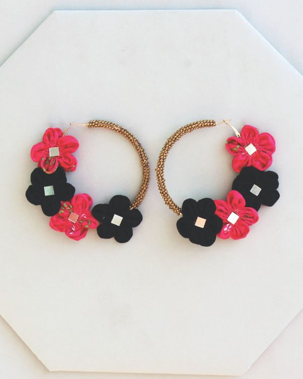 Pink and black floral beaded earrings 1