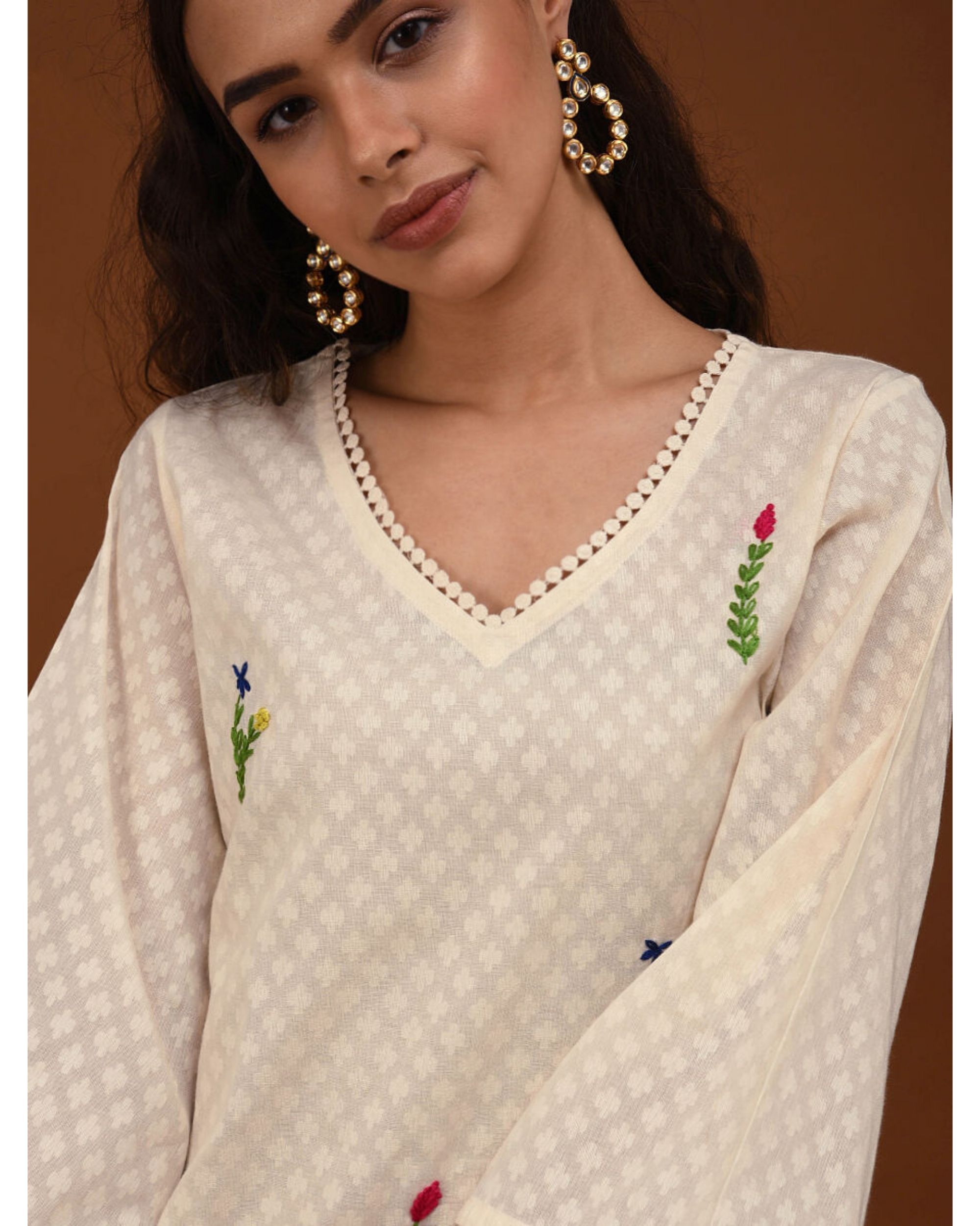 Off white hand embroidered lace kurta by D'ART STUDIO | The Secret Label