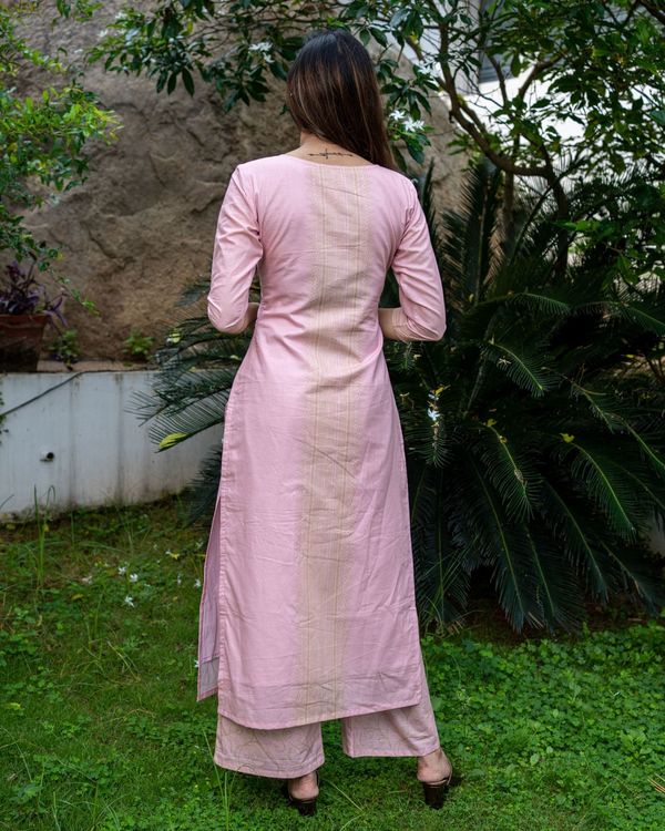 Dusty pink printed kurta and pants with dupatta- Set Of Three 3