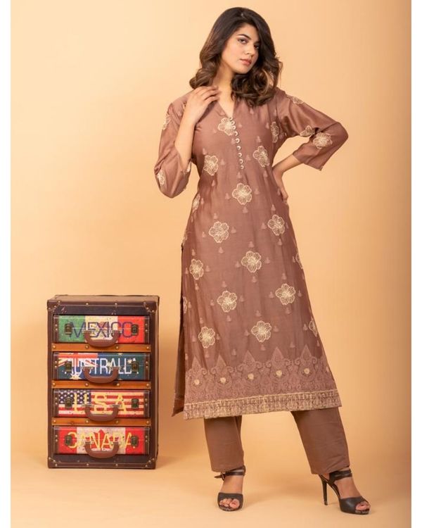 Brown embroidered chanderi kurta and pants with dupatta - Set Of Three 2
