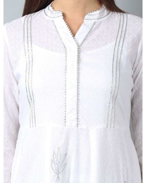 White embroidered kurta with gota work 3