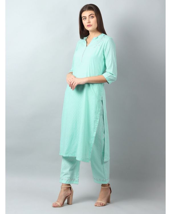 Light turquoise embroidered pocket kurta and pants - Set Of Two 2