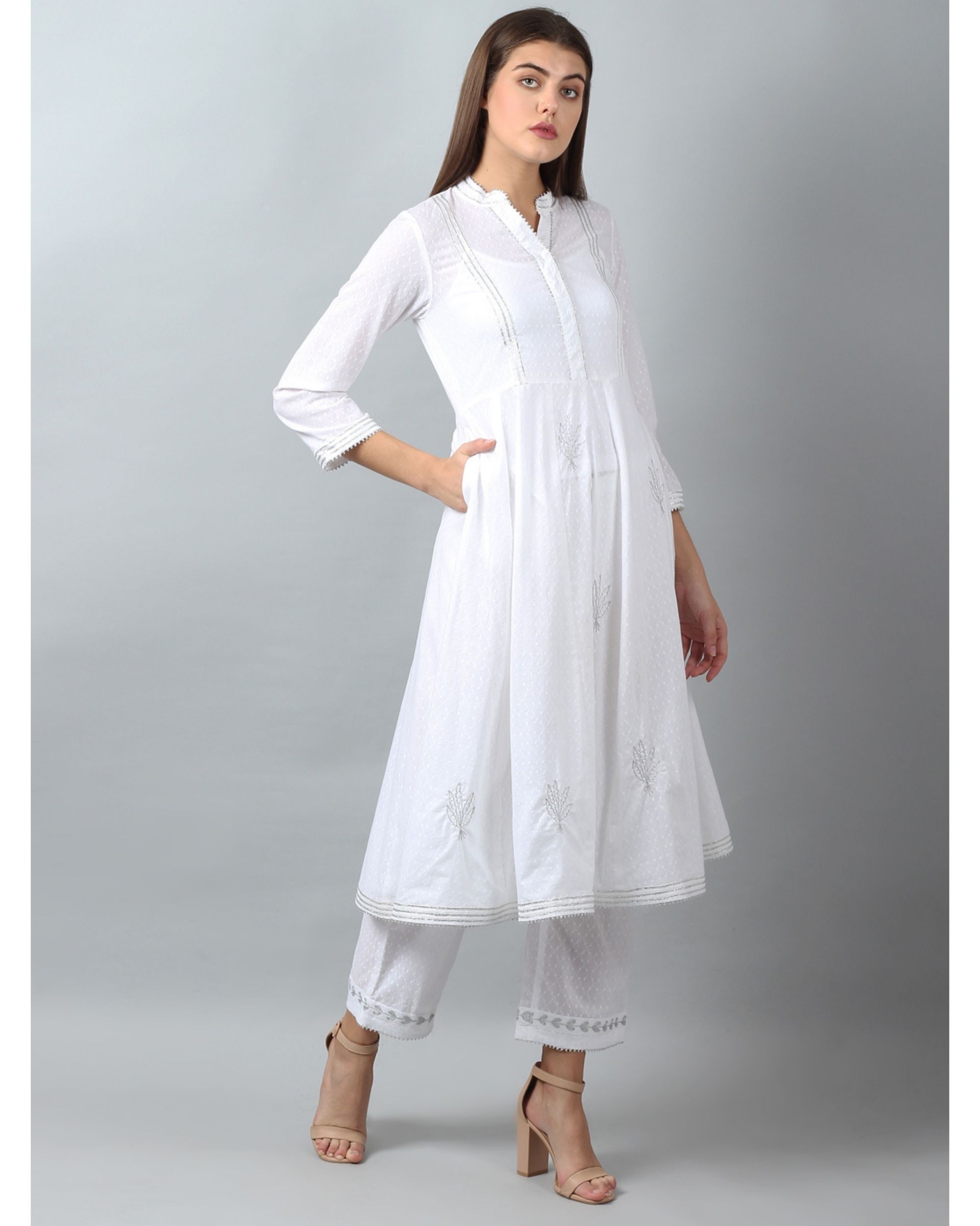 White embroidered yoke kurta and pants - Set Of Two by DART STUDIO 