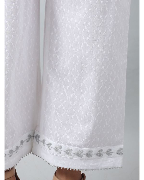 White embroidered pants 2