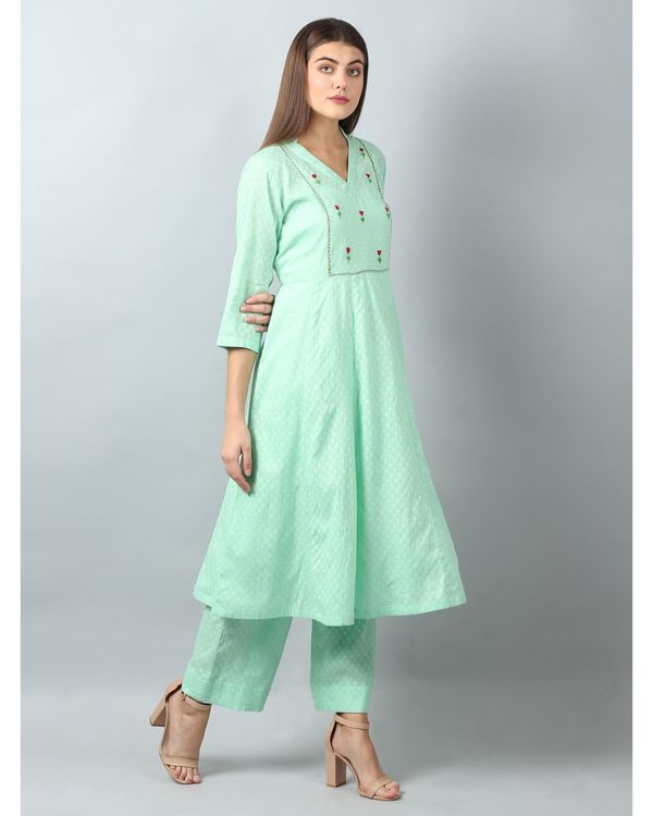 Sea green floral embroidered yoke kurta 2