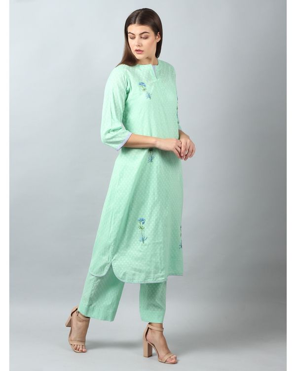 Sea green floral embroidered kurta 2