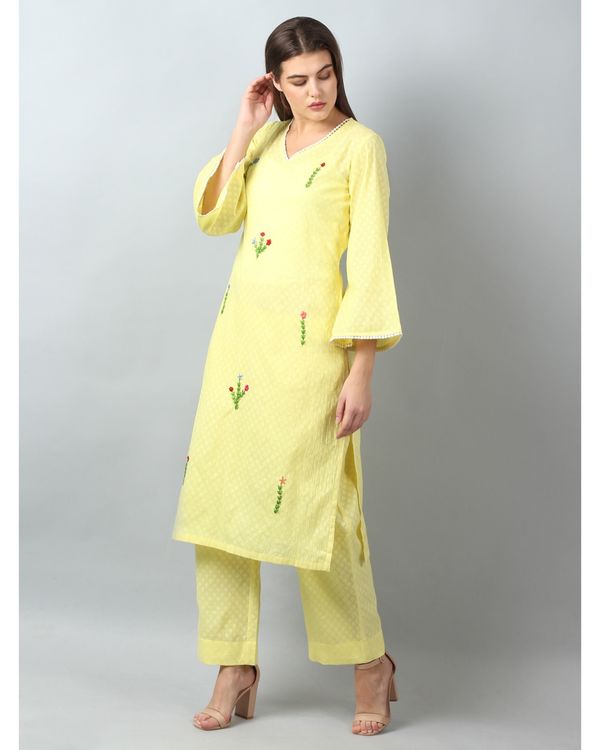 Yellow floral embroidered lace kurta and pants - Set Of Two 2