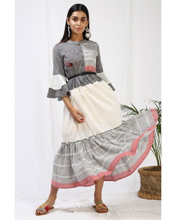 Grey and white paneled maxi dress with black waist belt - Set Of Two 1