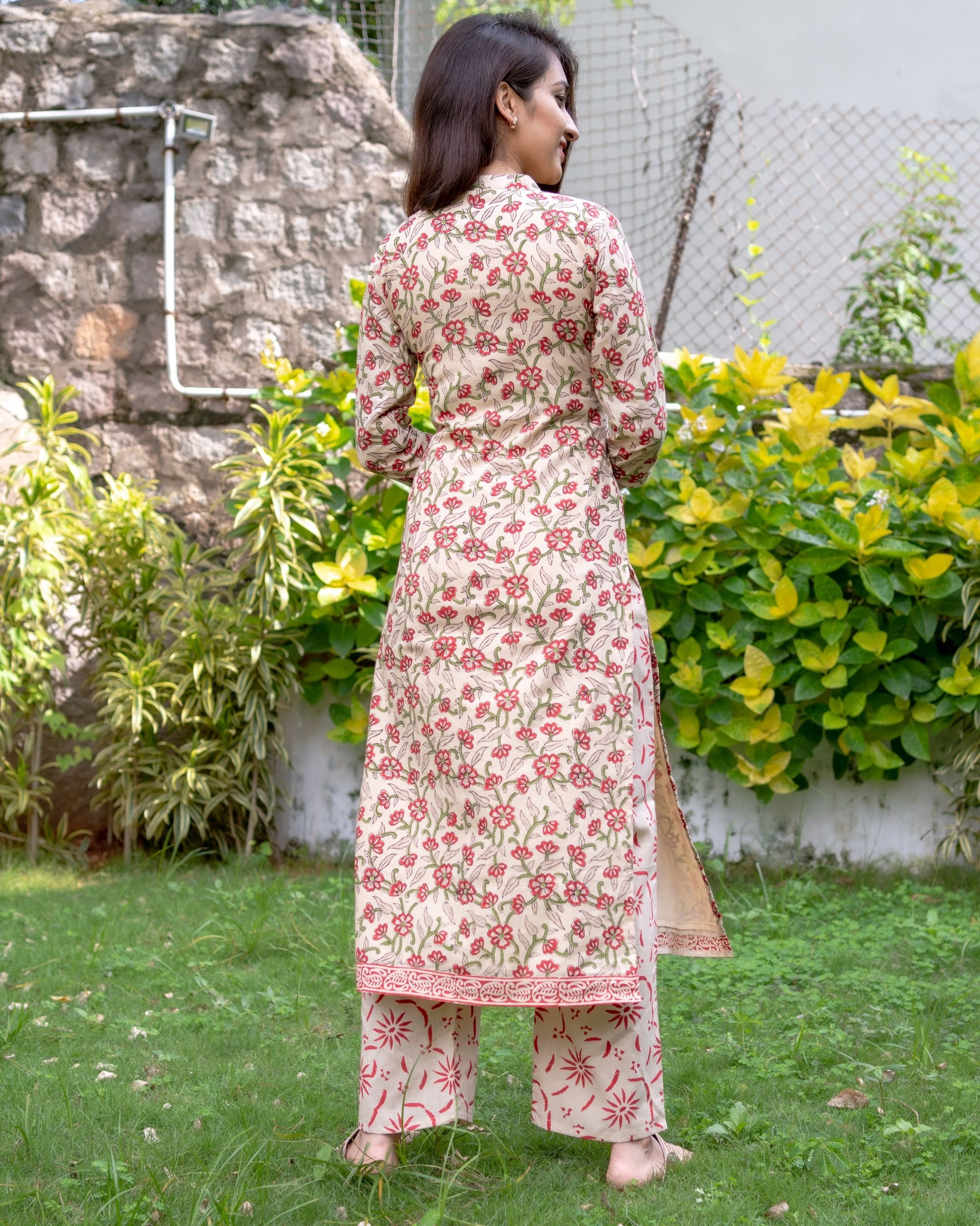 Yellow floral block printed kurta and pants with printed kota dupatta ...