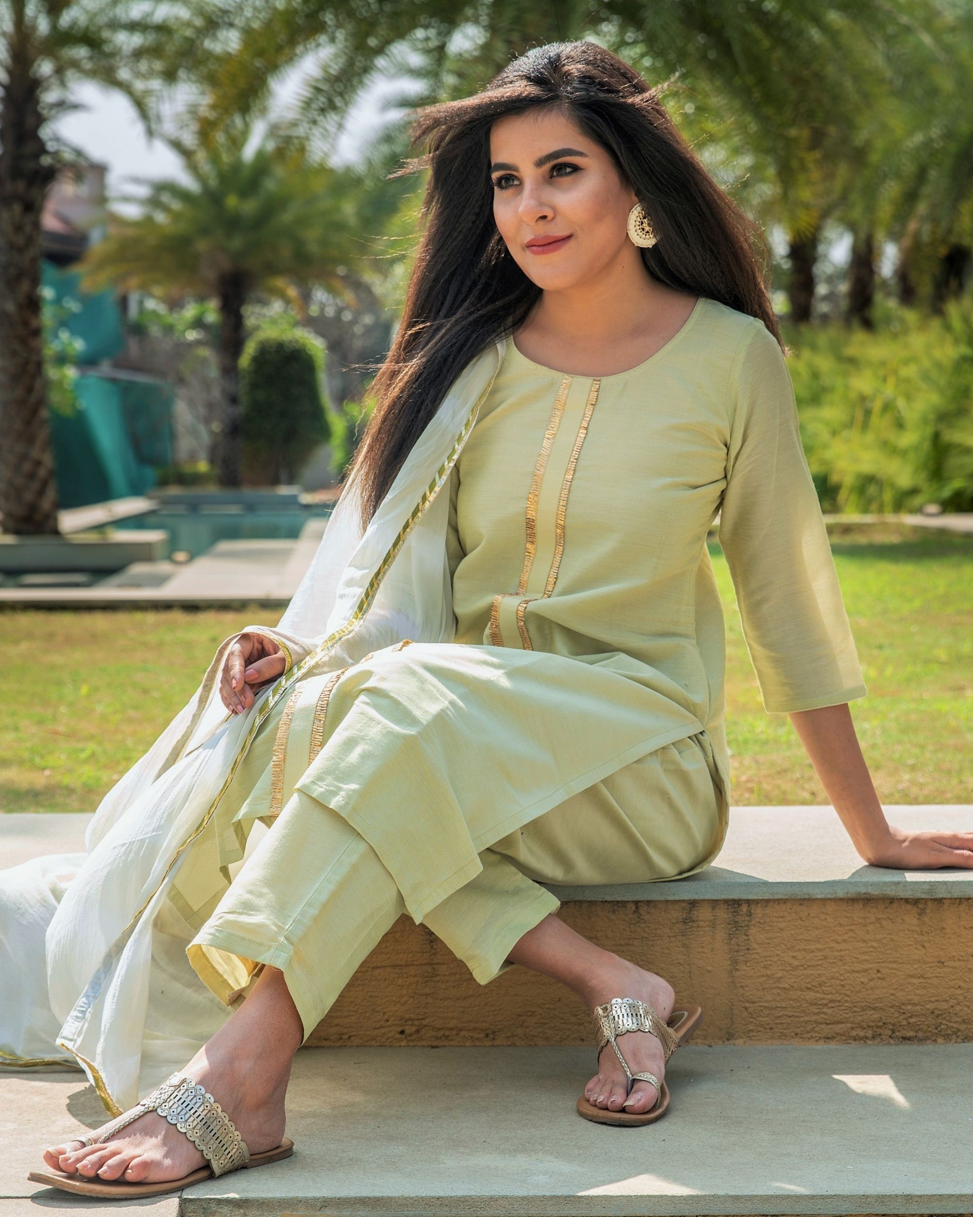 kurta for pear shaped body
