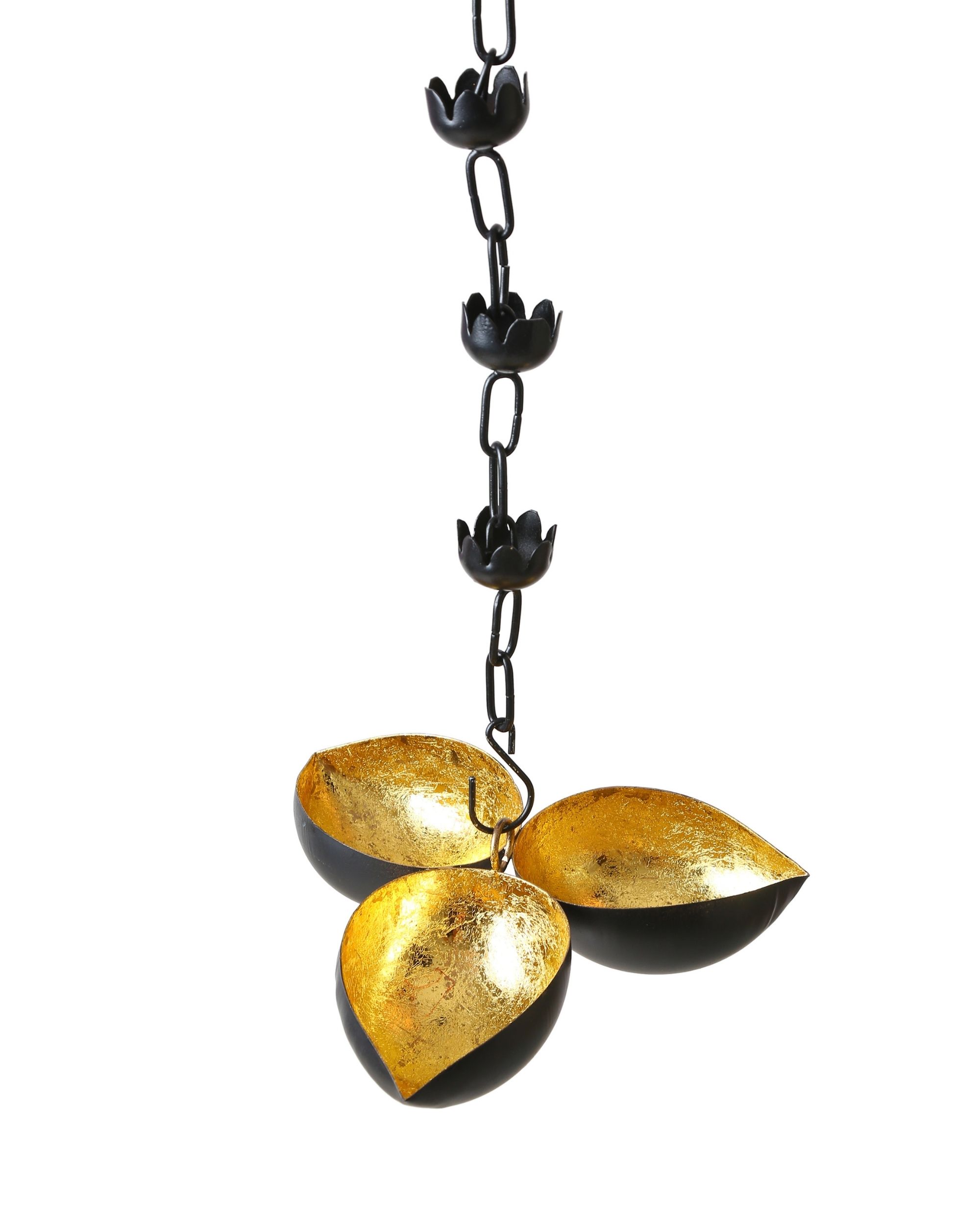 Traditional design hanging tea light holder in black finish by