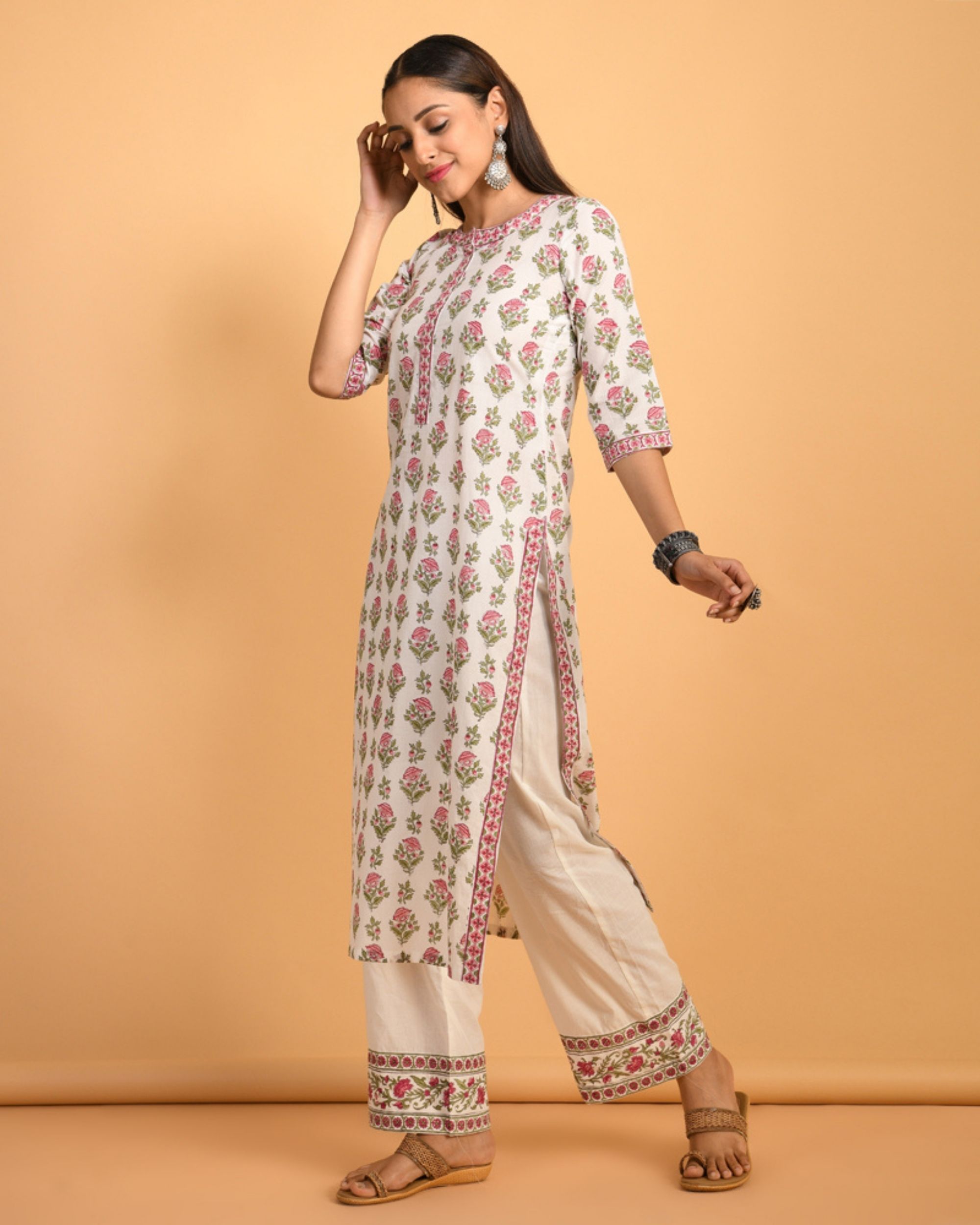 Pink and green floral printed straight kurta with pants - Set Of Two by ...