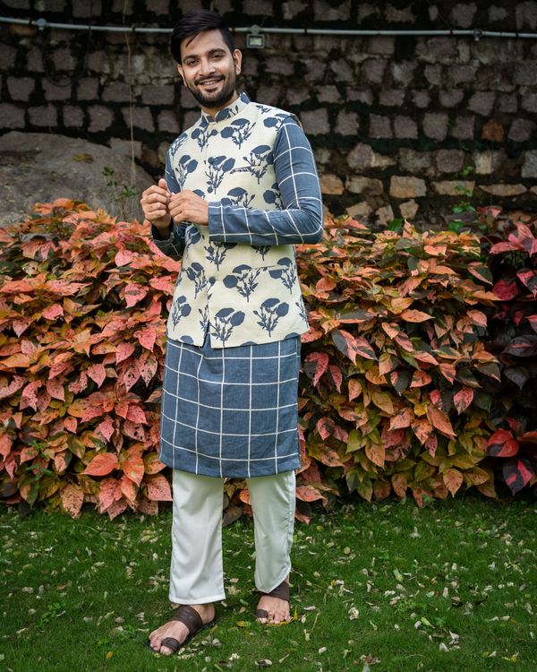 Grey floral printed nehru jacket with checkered kurta - Set Of Two 1