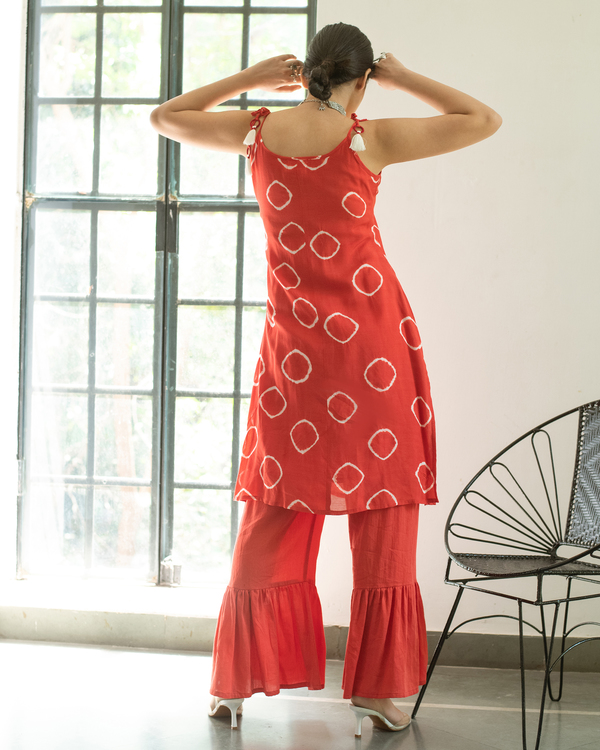 Red hand tie and dye strap kurta 1