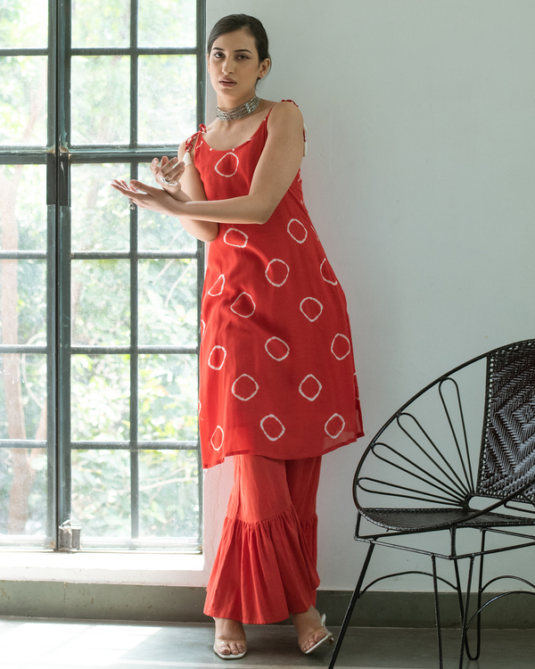 Red hand tie and dye strap kurta 2