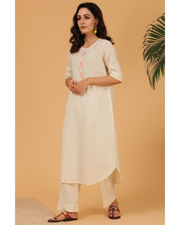 Off white high round neck kurta and pants - Set Of Two 2