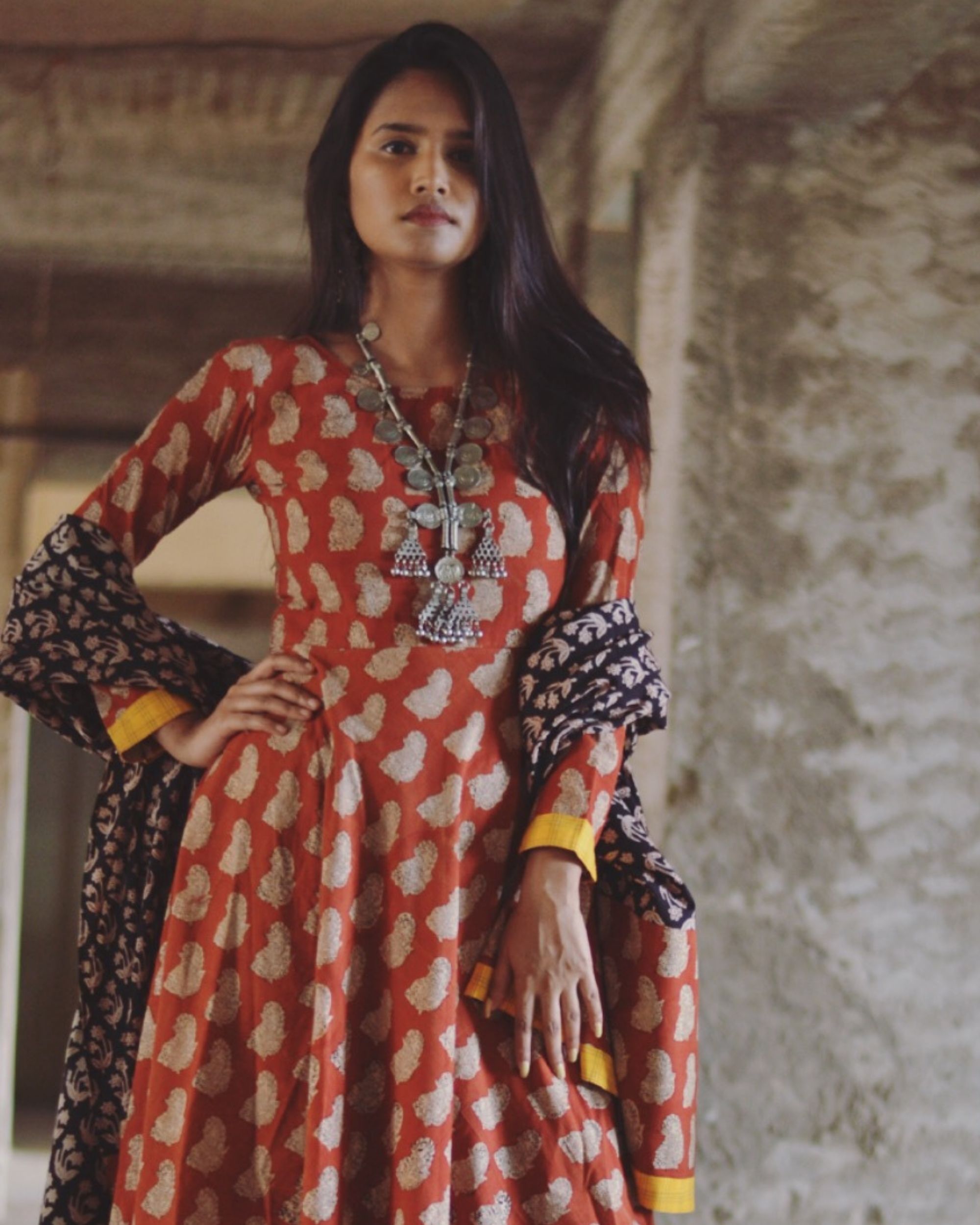 black maxi with red dupatta
