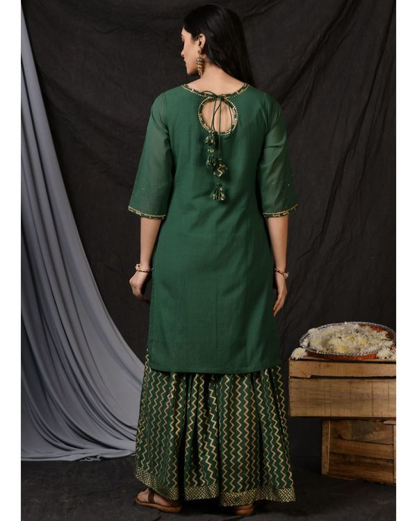 Bottle green floral embroidered sushi voile kurta 1