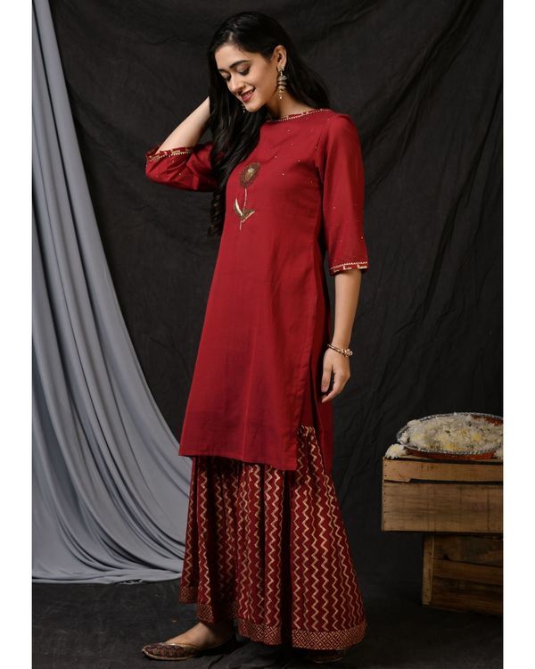 Maroon floral embroidered sushi voile kurta 2