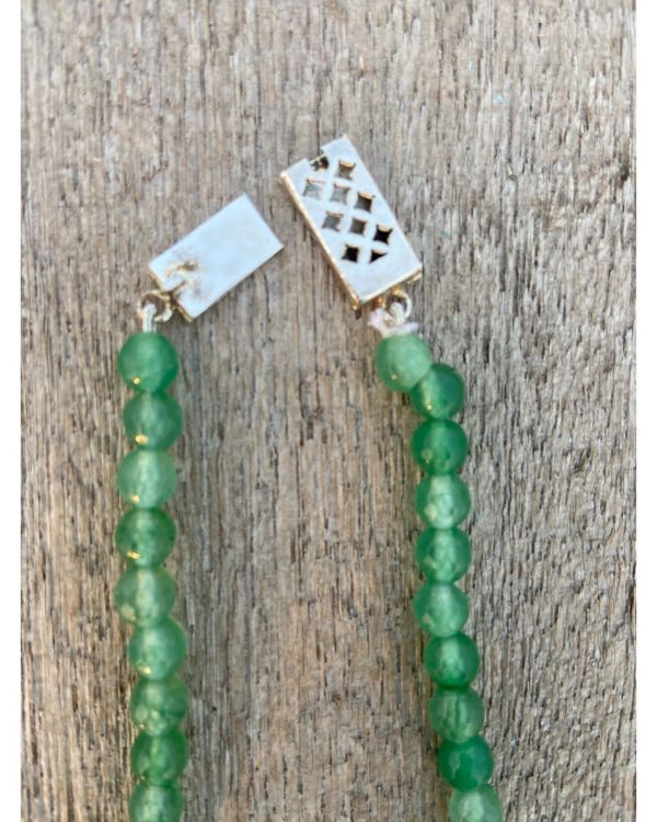 Green beaded embellished neckpiece 1