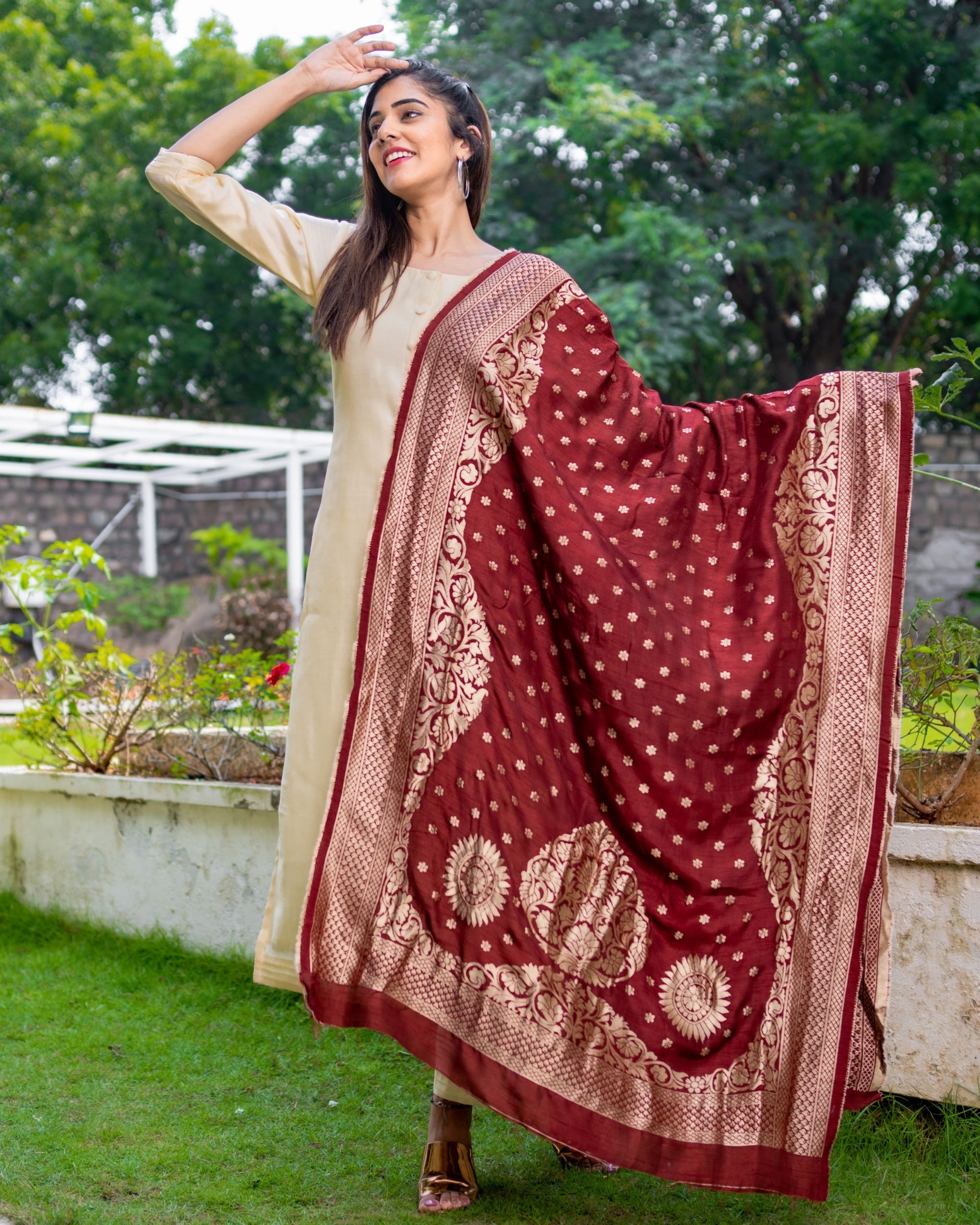 Off white chanderi suit set with red banarasi dupatta - set of three by The  Weave Story | The Secret Label