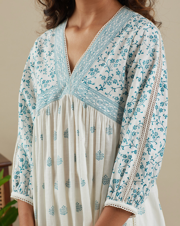 Teal blue v neck kurta with pants - set of two 4