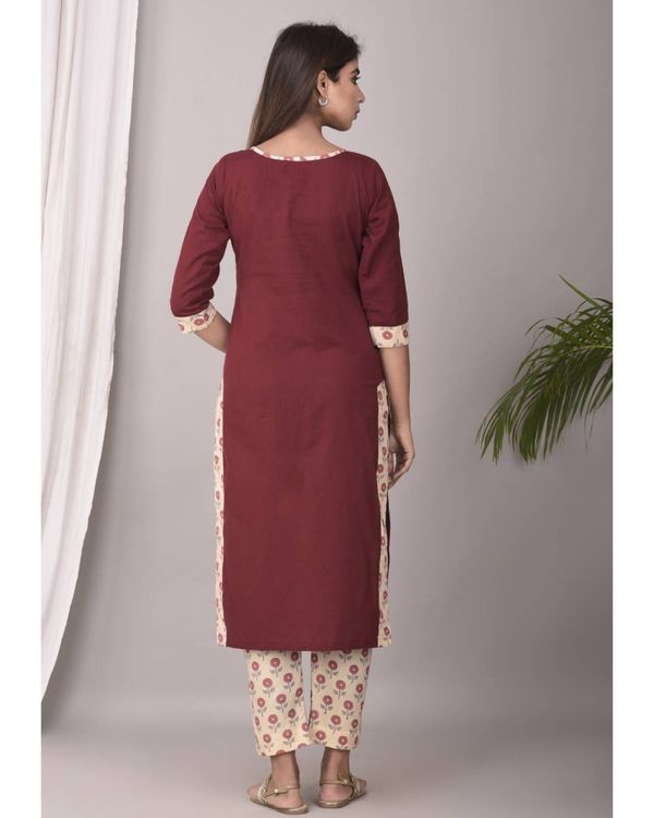 Maroon daisy yoke set - set of two 1