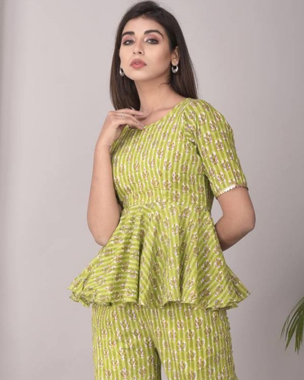 Floral peplum top 2