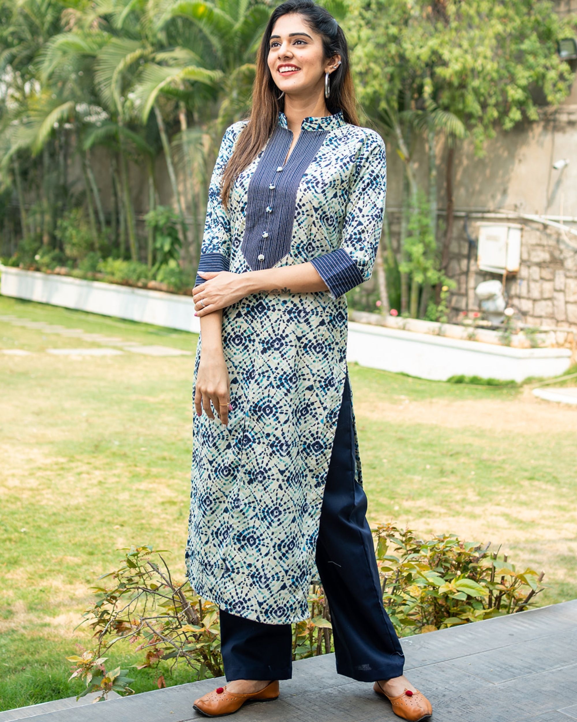 Tie dye blue kurta set - set of two by Desi Doree | The Secret Label