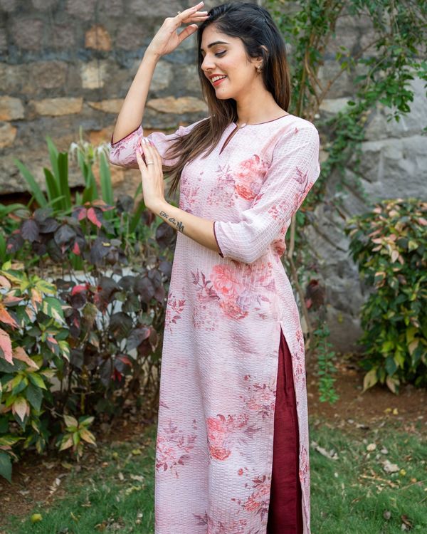 Blush pink self embroidered kurta with maroon pants - set of two 2
